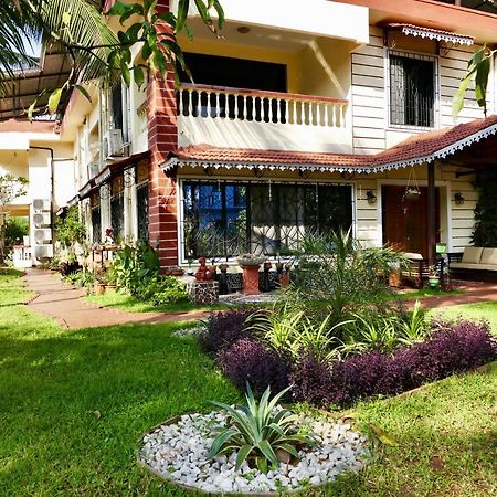 Shanu'S Seaside Inn - A Family-Run Guesthouse Just 100 Metres From Candolim Beach Buitenkant foto