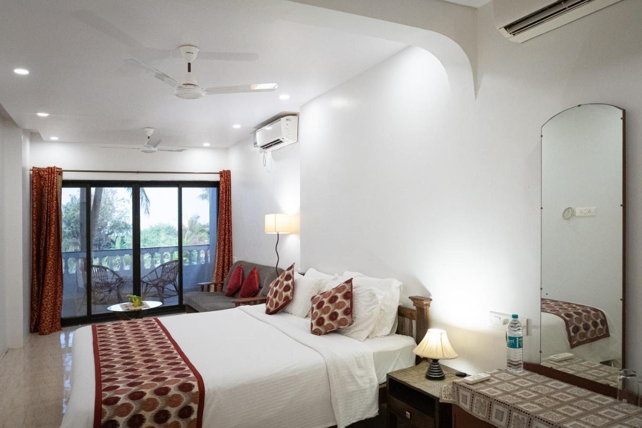 Shanu'S Seaside Inn - A Family-Run Guesthouse Just 100 Metres From Candolim Beach Buitenkant foto