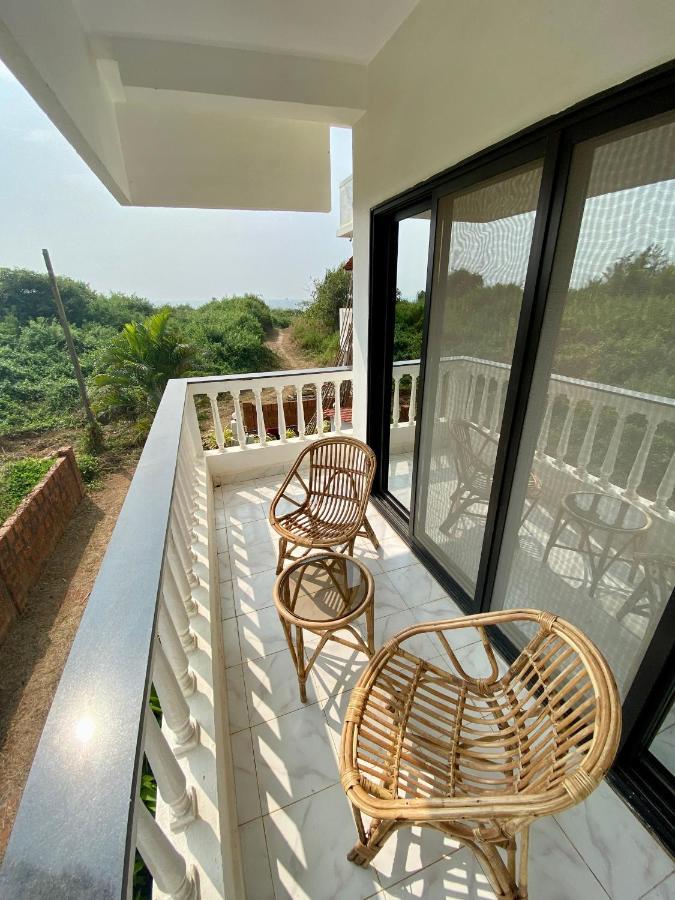 Shanu'S Seaside Inn - A Family-Run Guesthouse Just 100 Metres From Candolim Beach Buitenkant foto