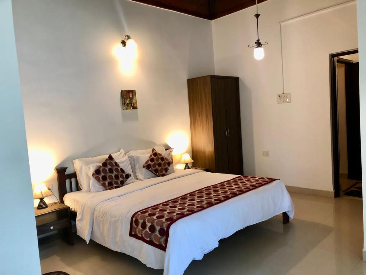 Shanu'S Seaside Inn - A Family-Run Guesthouse Just 100 Metres From Candolim Beach Buitenkant foto