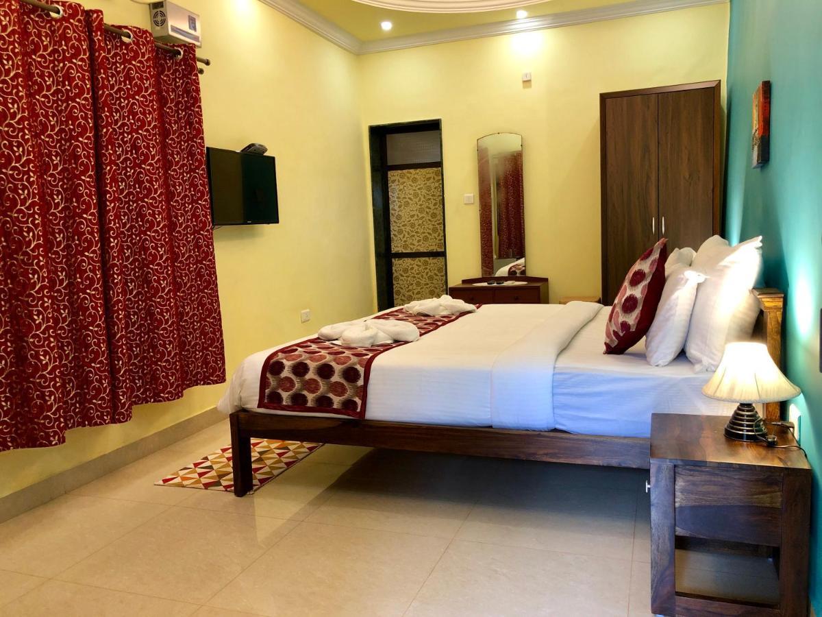 Shanu'S Seaside Inn - A Family-Run Guesthouse Just 100 Metres From Candolim Beach Buitenkant foto